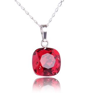 Náhrdelník s krystalem Square Scarlet